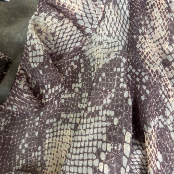 STEVE MADDEN LEOPARD TOP SMALL - Picture 2 of 4